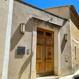 La Cour Carree , Rustrel France